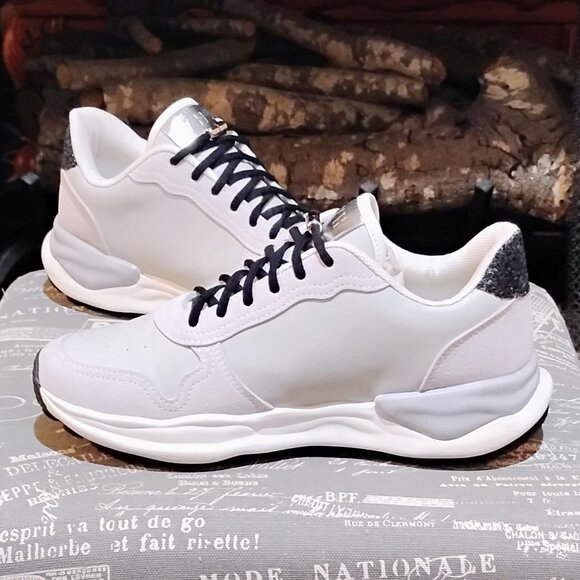 Vintage Havana Sneakers - Picture 2 of 6